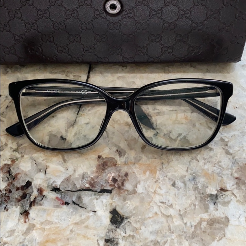 Gucci Eye Glasses in black